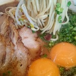 熊本ラーメン 黒亭 - 麺アップ