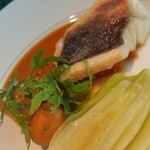 ベージュ アラン・デュカス 東京 - 