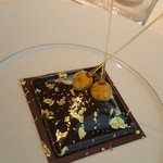 ベージュ アラン・デュカス 東京 - 