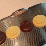 ベージュ アラン・デュカス 東京 - 