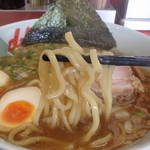 山岡家 - プレミアム醤油豚骨味玉乗せ極太麺固め