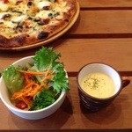 インセンス - PIZZA一枚につきサラダとスープ付き