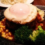 STEAK HOUSE ギューギュー MASA - デミ目玉焼きハンバーグ（1260円）