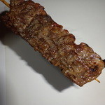 Yakitori Toriishi - サガリ。肉厚で柔らか。牛の味が良く出ています。