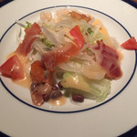 サーモンと生ハムのサラダ