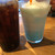 エッグスンシングス - ドリンク写真:アイスコーヒーとココナッツブルー