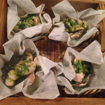 福や銀次郎 - 大浅利とウニ　生海苔の潮蒸し①