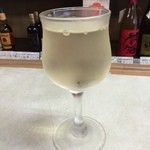 井上酒店 - グラスワイン白210円