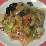 江南春 - 広東炒麺・広東風五目あんかけ焼きそば780円／平成27年7月