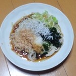 寛文五年堂 - 稲庭うどん。「大根おろし・しらす・わかめ・ねぎ・鰹節」(15.07.18)