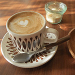 カフェ アウル - カフェラテと洗双糖