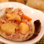 ことぶき亭 - お通しの肉じゃが！
      これがうまかった（笑）