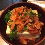 ヴィア ビア オオサカ - 釜揚げ桜海老と金山寺味噌の冷や奴