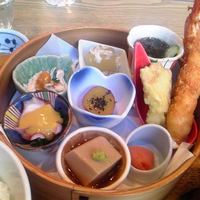 赤坂うまや 新宿 - おかずプレート 全景♪ｗ