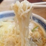 Rairai Ken - 自家製麺　手打ち縮れやや多加水で少し腰があり！