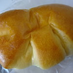 メープルベーカリー - クリームパン
