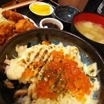 北野屋 - チーズサーモンいくらのせ