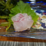 鮨匠 のむら - メイチ鯛をほんのり昆布締め、ネットリもちもちした食感