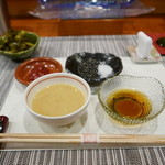 鮨匠 のむら - 梅肉、酢みそ、ごま塩、特製醤油。これがのむらのセッティングだ！