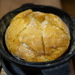 セララバアド - ダッチオーブンで焼いたパン