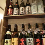 Washoku Yossan - お酒の瓶。