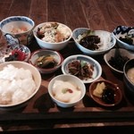 CAZI CAFE - 15種類のおかず