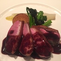 グラナータ TBS店 - シャラン産鴨のロースト　赤ワインソース