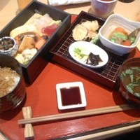 旬草 弥ひろ - お昼の弁当　税込11００円