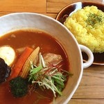 ポークのスープカレー 
          ご飯多め