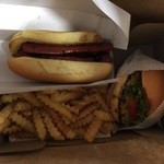 SHAKE SHACK - ホットドッグ、フレンチフライ、シェイクバーガー