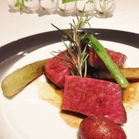 イル コラッツィエーレ - 宮崎県　尾崎牛のランプのタリアータ　マルサラソースと焼き野菜添え