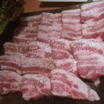 韓美食 オンギージョンギー - 宮崎県産おいも豚のサムギョブナル