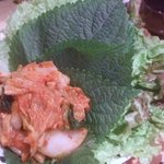 韓美食 オンギージョンギー - サンチェとキムチで食べました