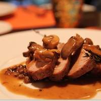 epice - メイン　岐阜県養老山麓豚のフィレ肉のロースト　レンズ豆添え