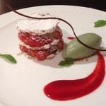 レオーニ - 苺のミルフィーユ、ピスタチオのグラス