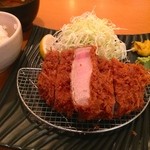 はせ川 - 限定極上ロースかつ（断面）