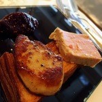 ボンシュマン - 2種のフォアグラ　ポワレとテリーヌ。ブリオッシュもいちぢくも今回は大きめ♪