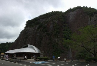 一枚岩鹿鳴館 - 道の駅 一枚岩