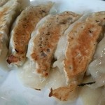 美濃屋 - 餃子 450円