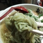 荒川らーめん魂 あしら - 村上富士見園の新茶を練りこんだ麺