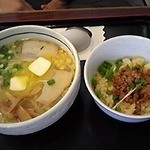 Garakutei - ラーメンランチ土日祝　900円（塩バターラーメン＋焼豚飯）