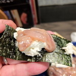 海男 - 海苔にチーズを乗せて塩辛ON
