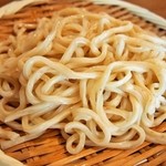 Jikasei Funi Shi Usubiki Aozora Buru- - あぶり鴨のつけ汁うどん（ブレンドうどん）