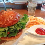 アボカドバーガー　ランチ