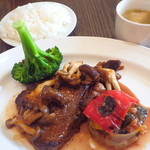 上野幌キッチン60 - 牛肉ランプ（1200円）