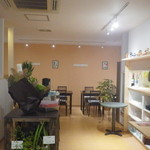 上野幌キッチン60 - 夜の店内