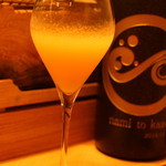 Kappou Soba Namito Kaze - モモとシャンパンのカクテル
