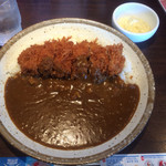 カレーハウス ＣｏＣｏ壱番屋 - 手仕込みチキンカツカレー
カレーソースは「甘くて辛いカレーソース」です