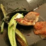 ルナ パルパドス - 2015年7月20日
      ◆淡路島福良港直送　天然のスズキのマルミタコ
      　万願寺唐辛子、緑茄子、ツルムラサキ