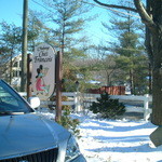L'Auberge Chez François  - お店の看板
